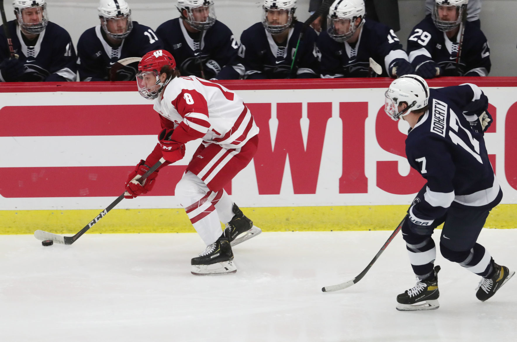 14BadgersHockey0170AJA-11232020202827